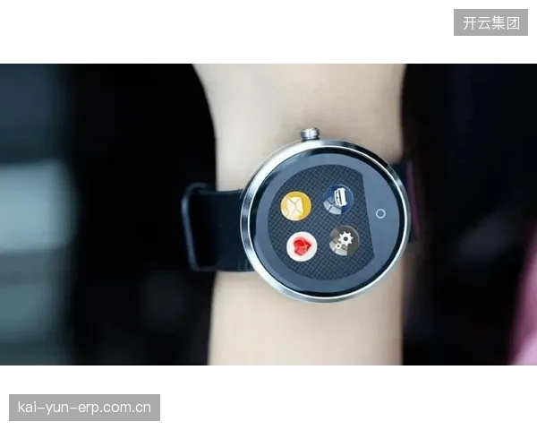 西班牙队医组将利用可穿戴传感器，在高强度训练中收集球员核心体温数据以预防热射病。